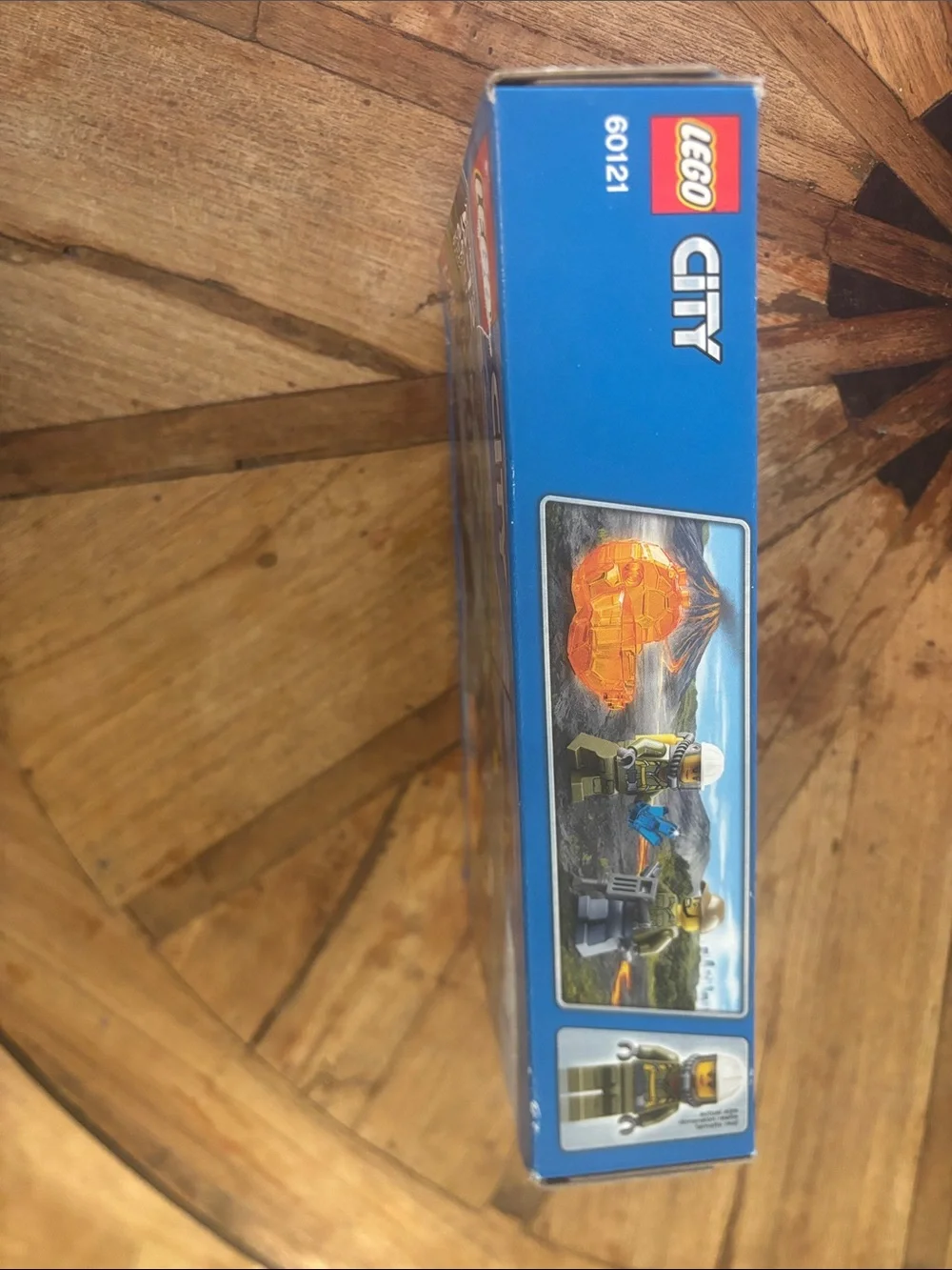 New Lego City #60121 Volcano Exploration Truck